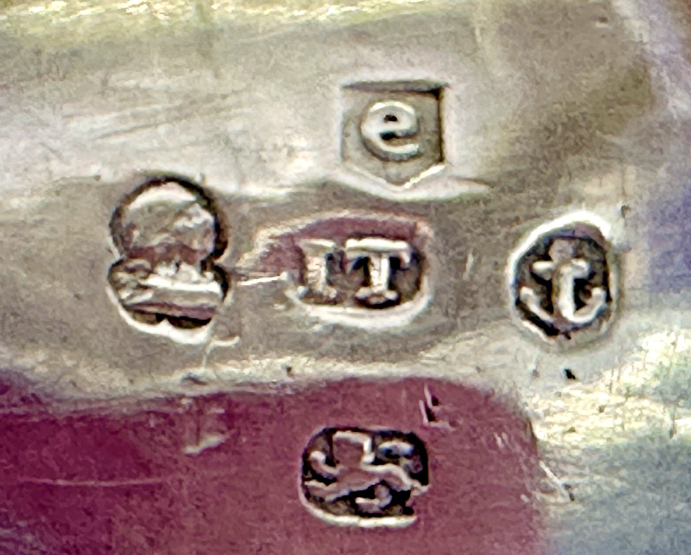 GEORGIAN SOLID SILVER HEXAGONAL HINGED LID PILL BOX BY JOHN TURNER B'HAM 1802