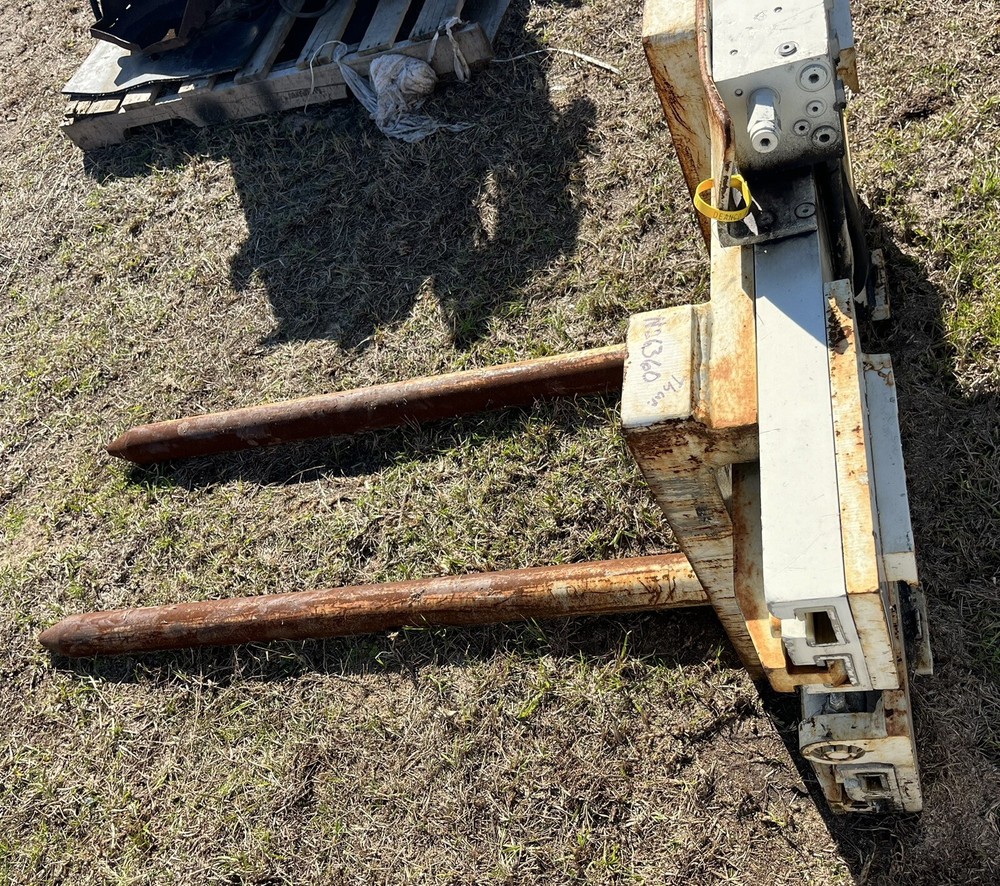Long Reach Forklift Bale Spear Hydraulic Adjustable Width Roll Spear