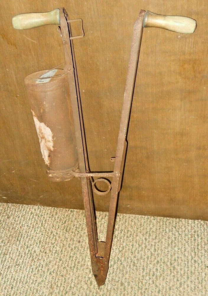 ANTIQUE TOOL HAND HELD CORN SEED PLANTER PRIMITIVE
