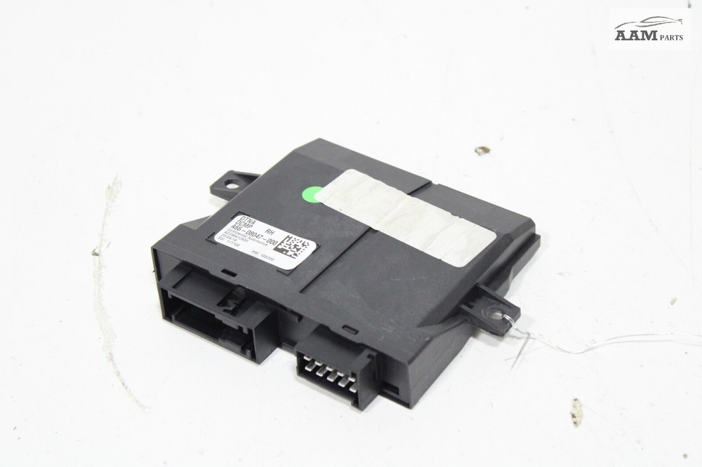 2018-2024 FREIGHTLINER CASCADIA FRONT RIGHT DOOR COMPUTER CONTROL MODULE OEM