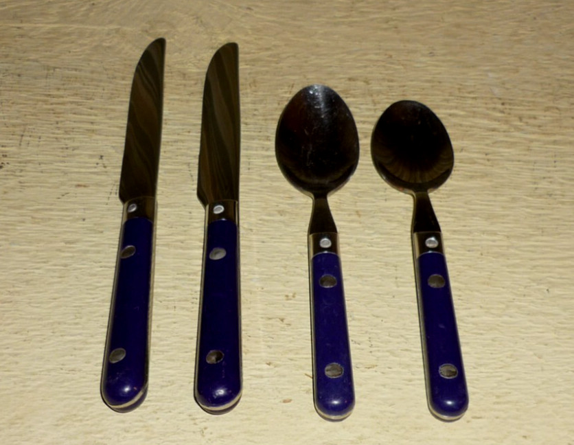 4 pieces GIBSON brand Stainless Flatware BLUE HANDLES.
