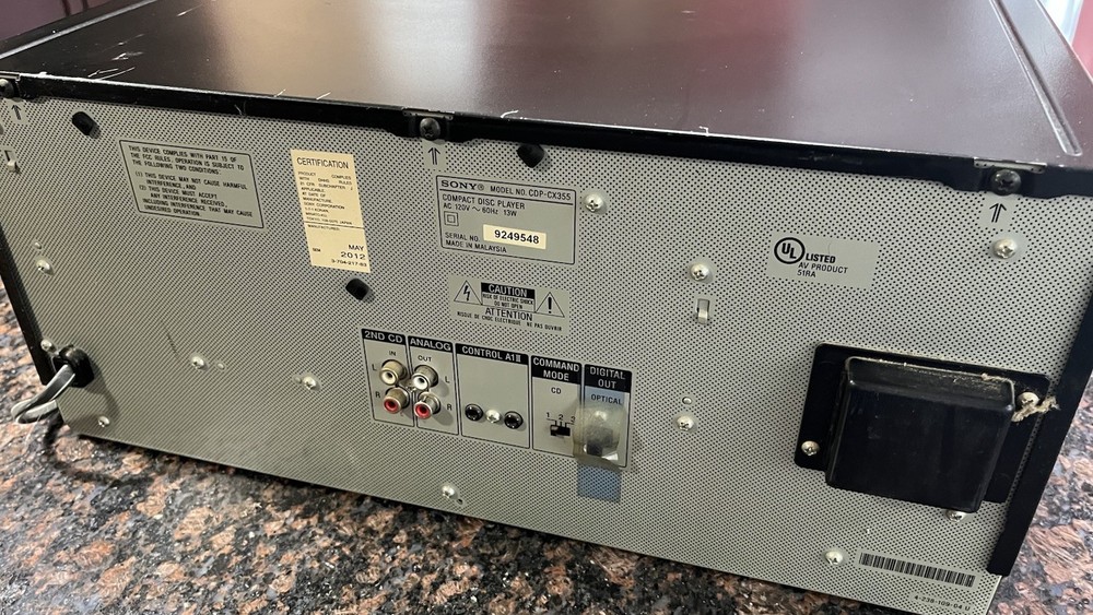 Sony CDP-CX355 Mega Storage 300 Disc Compact Disc CD Player. UNTESTED Read