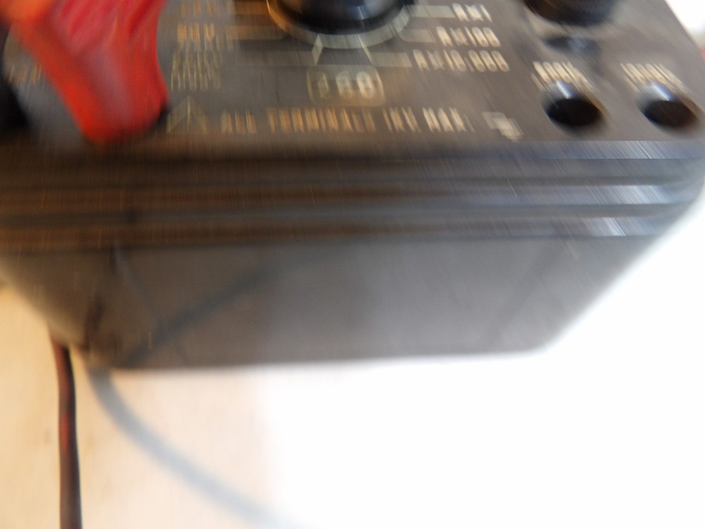 Vintage Simpson Model 260 Volt ( untested )