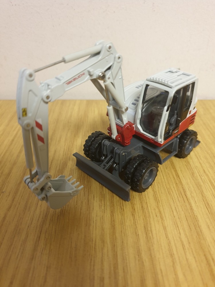 TAKEUCHI TB295W SCALE MODEL 1:50