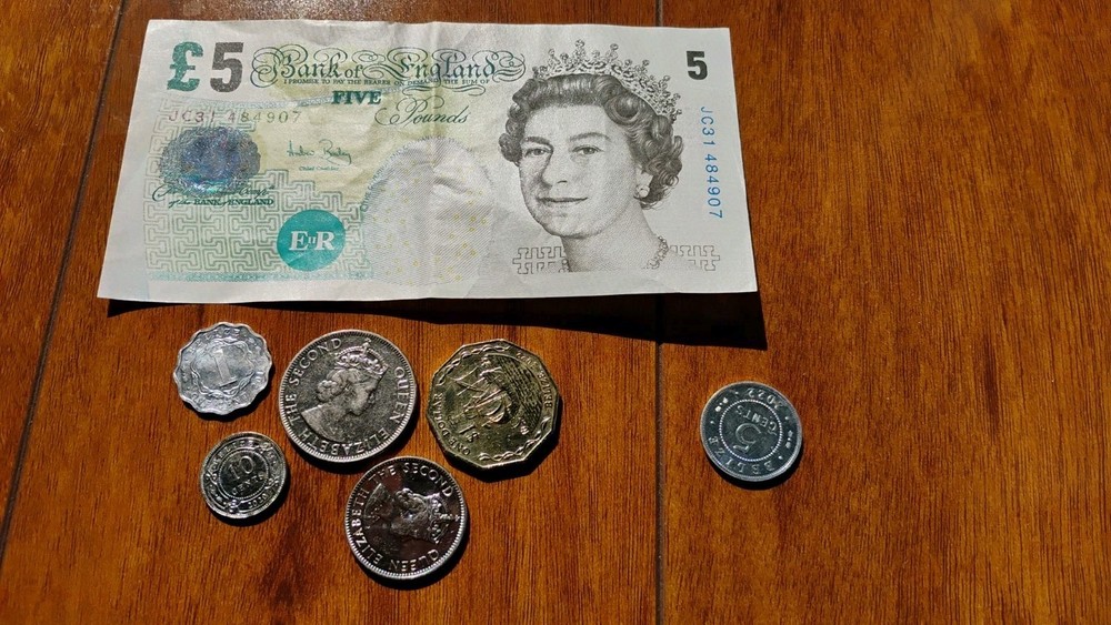 BRITISH POUND 5 OLD VERSION + BELIZE COINS