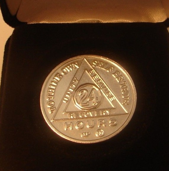 Alcoholics Anonymous AA Black Medallion Capsule Box token Chip NA Sobriety