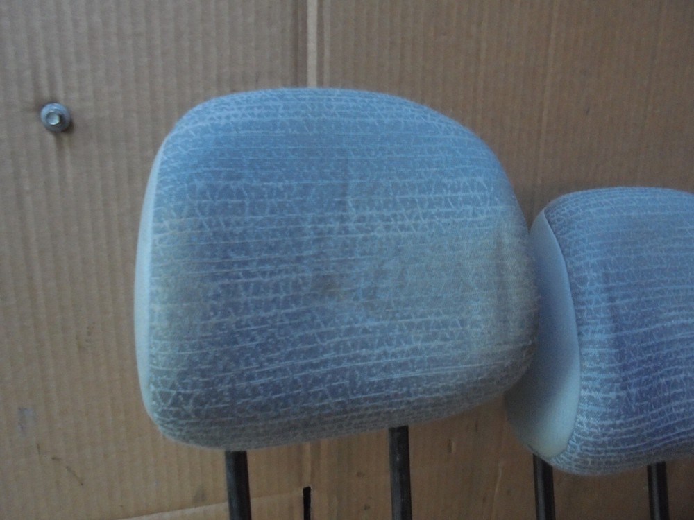 RENAULT TRAFIC 2010 X3 TEXTILE HEADRESTS