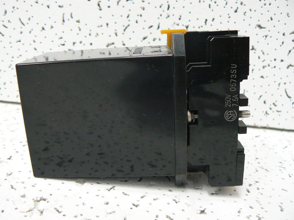 ORIENTAL MOTOR SS32-SSSD MOTOR SPEED CONTROL + SOCKET