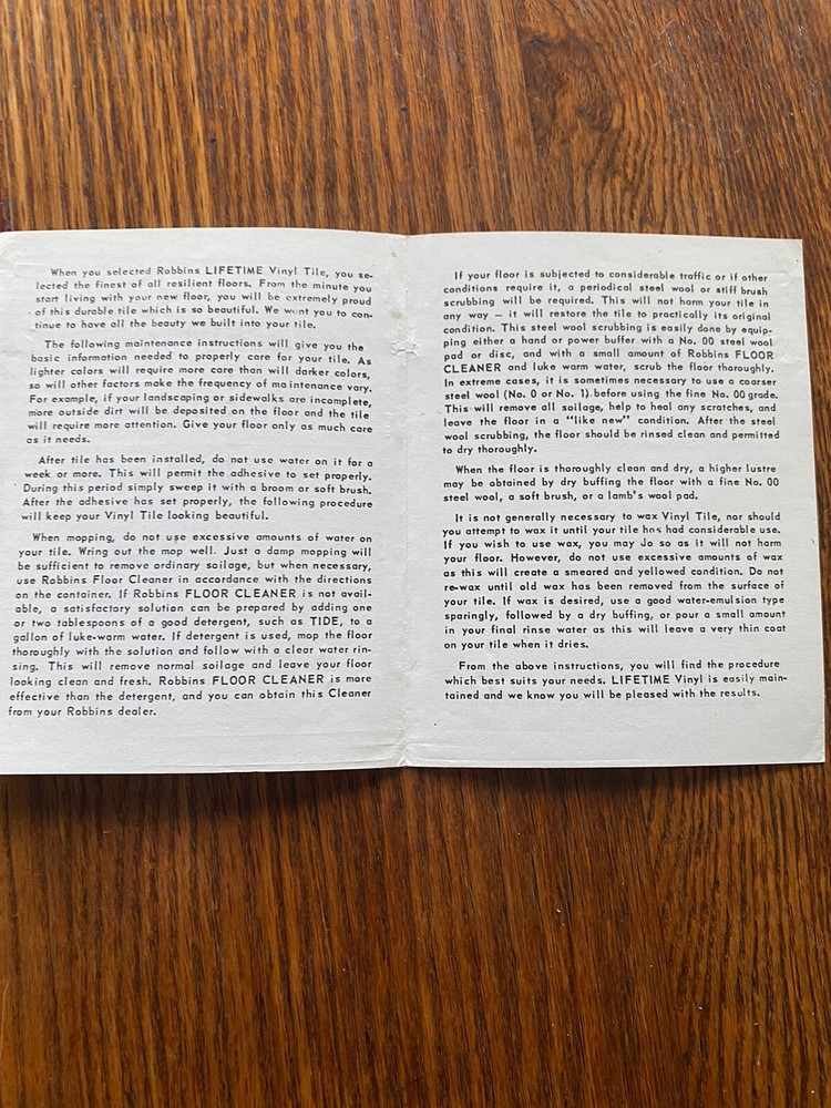 Product Insert Robbin’s Lifetime Vinyl Tile.