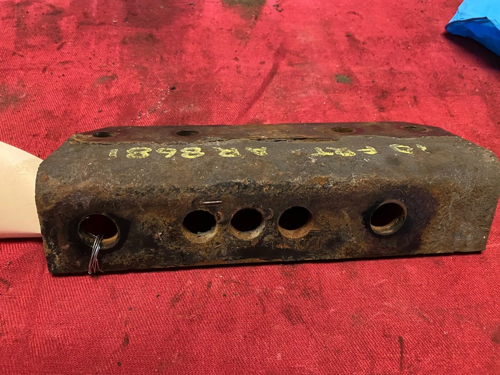 FREIGHTLINER BATTERY BOX BRACKET, MOUNT 06-65072-000