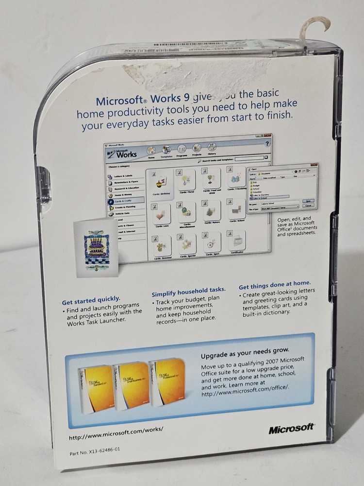Microsoft Works 9 Windows Software Tool Word Processor Spreadsheet DB W/ Case