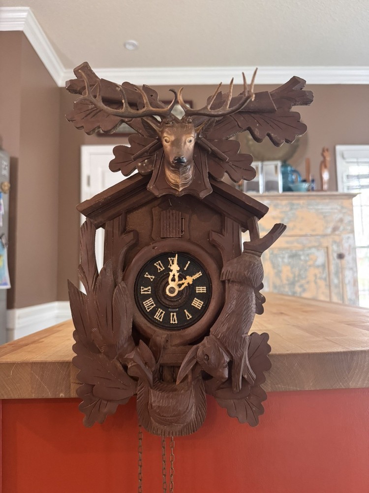 Antique German Black Forest Cuckoo Clock 8 day “Hunter”