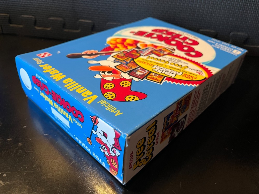 1982 Cookie Crisp (Foolball on back) - Empty custom design display box