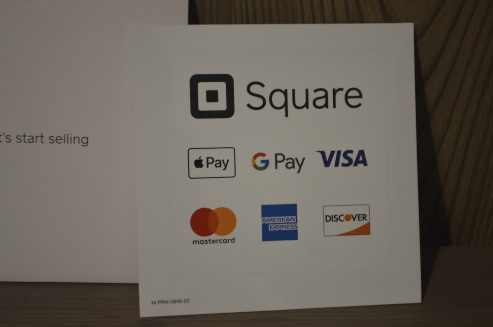 Mobile Debit Credit 3.5 Jack Card Reader Square Swipe Payment Apple Android