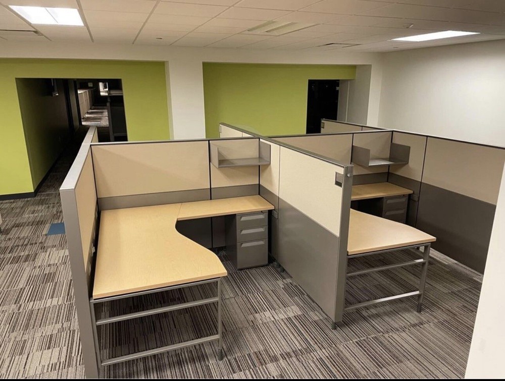 NICE HERMAN MILLER 6'X6' OFFICE CUBICLES WORKSTATIONS