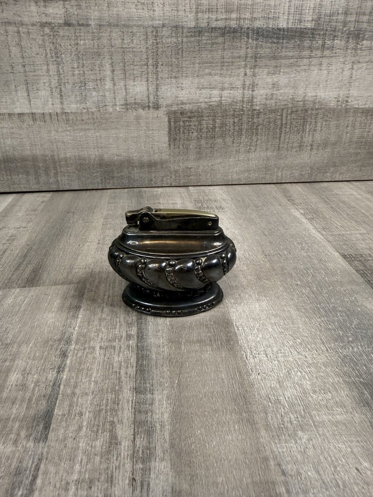 Vintage 1940/1950s Silver Plate Robson Crown Table Lighter