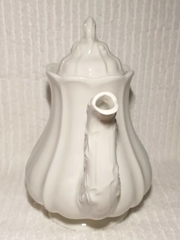 White Teapot Stoneware 10" Heirloom Coffee Raised Design Kitchen Decor