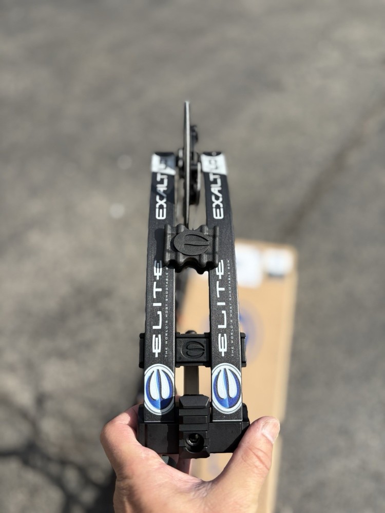Elite Archery Compound Bow - Exalt LD - RH - Tan