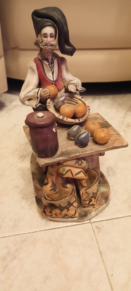 beautiful and precious terracotta statue 20 cm high