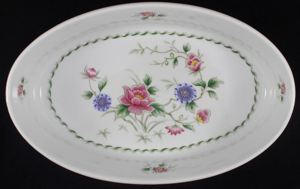Sadek Spring Night 12 Inch Oval Baker