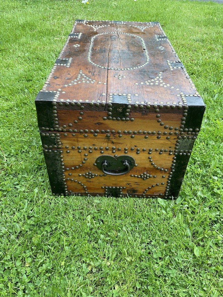 Antique Wood Trunk Brass Tack Double Hinge