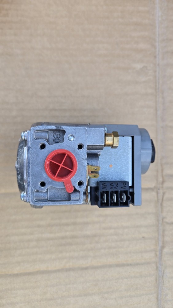 014867F Raypak Gas Valve