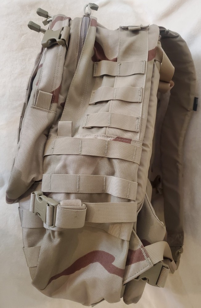 CAMELBAK Maximum Gear Motherlode Hydration Backpack Camouflage W/ Bladder