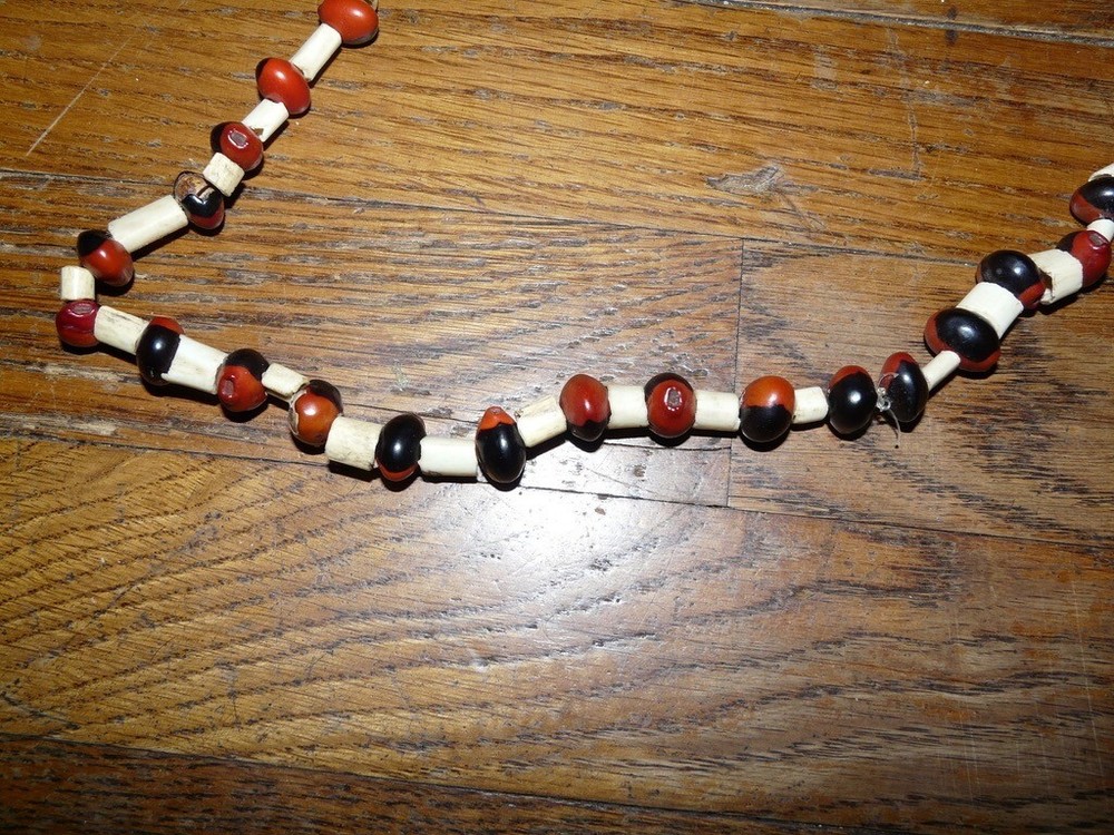 ACHUAR PERU AMAZON INDIAN NECKLACE