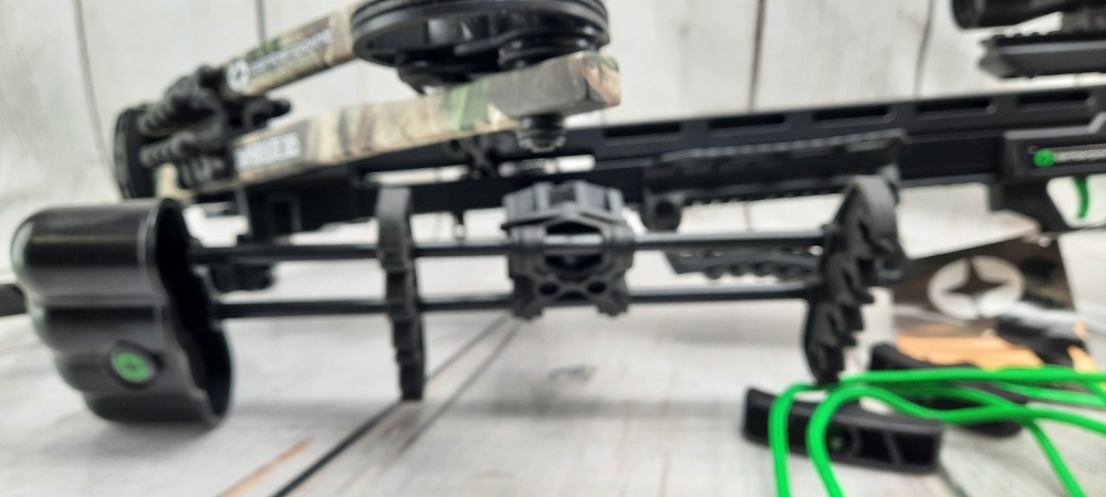 Centerpoint Sniper Elite 385 Compound Crossbow