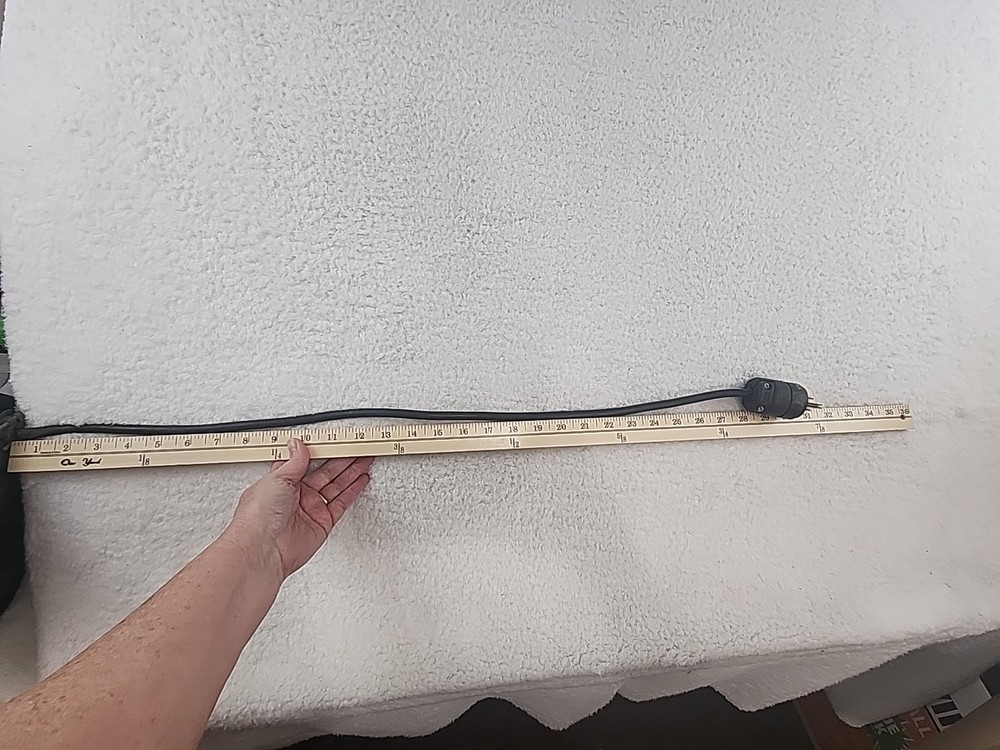 InSinkErator Evolution Series Pro 1000LP Disposal, 1HP w/Cord - Black Pre owned