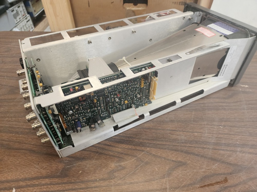 Tektronix 1740A Waveform Vector Monitor