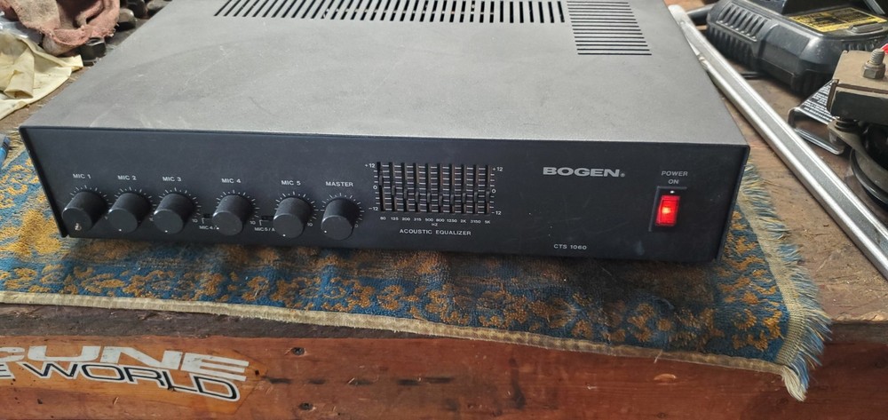 BOGEN CTS 1060 Amp Equalizer Mixer Amplifier Powers On