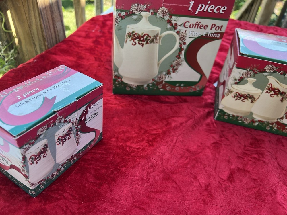 Fine China Christmas Set