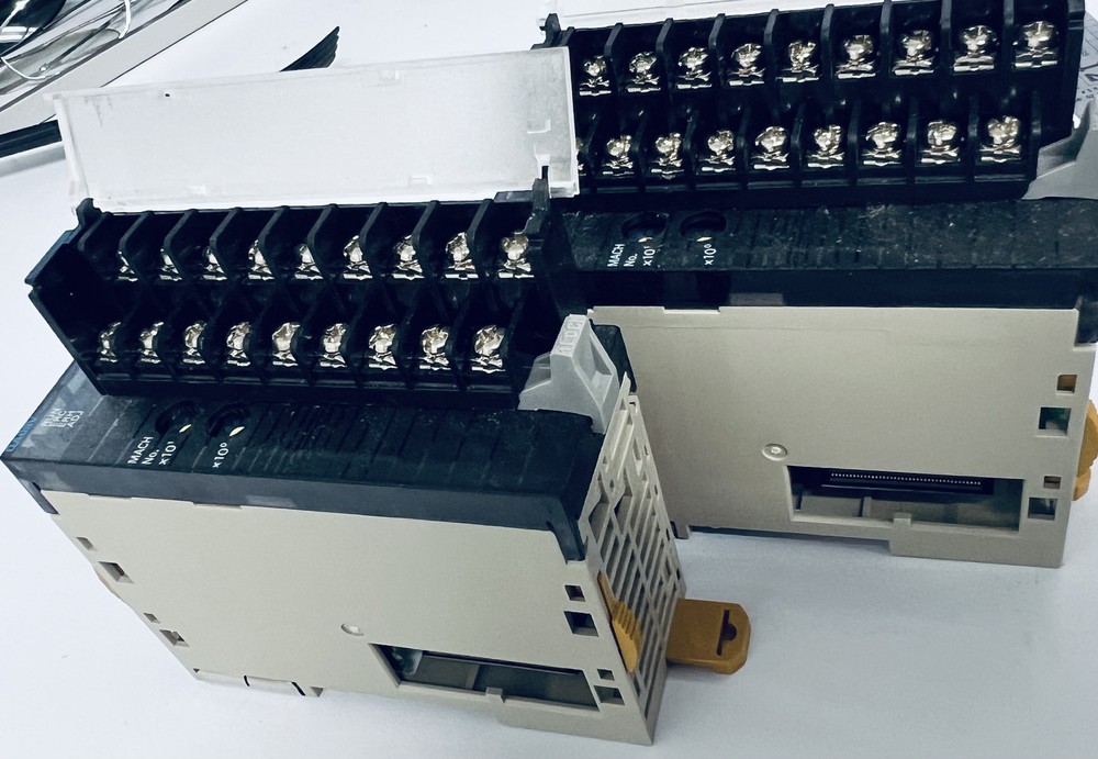 Omron CJ1W-AD081-V1 Analog Input Module, 8-Channel PLC Unit –Used –Multiple Qty