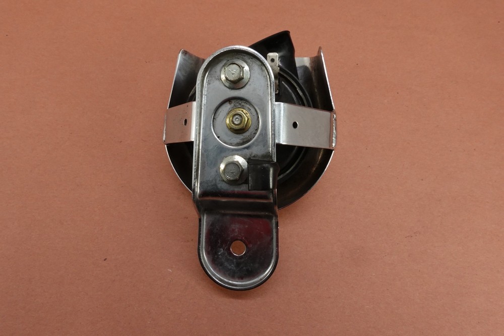 2001-2006 Harley Davidson Softail Deuce FXSTD Horn Signal