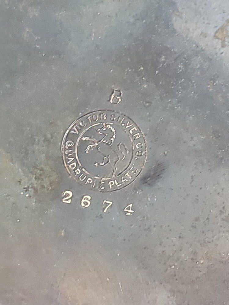 victor silver co quadruple plate Set