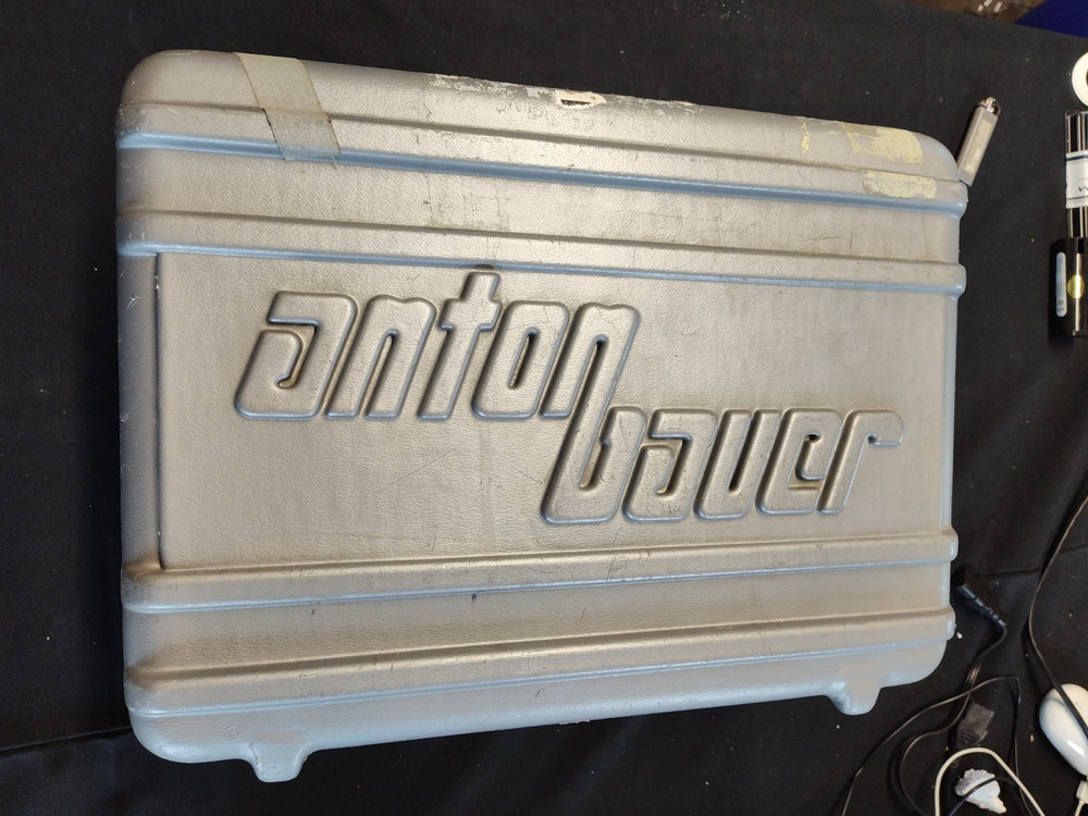 Ultralight 2 Anton Bauer Untested handheld w/case