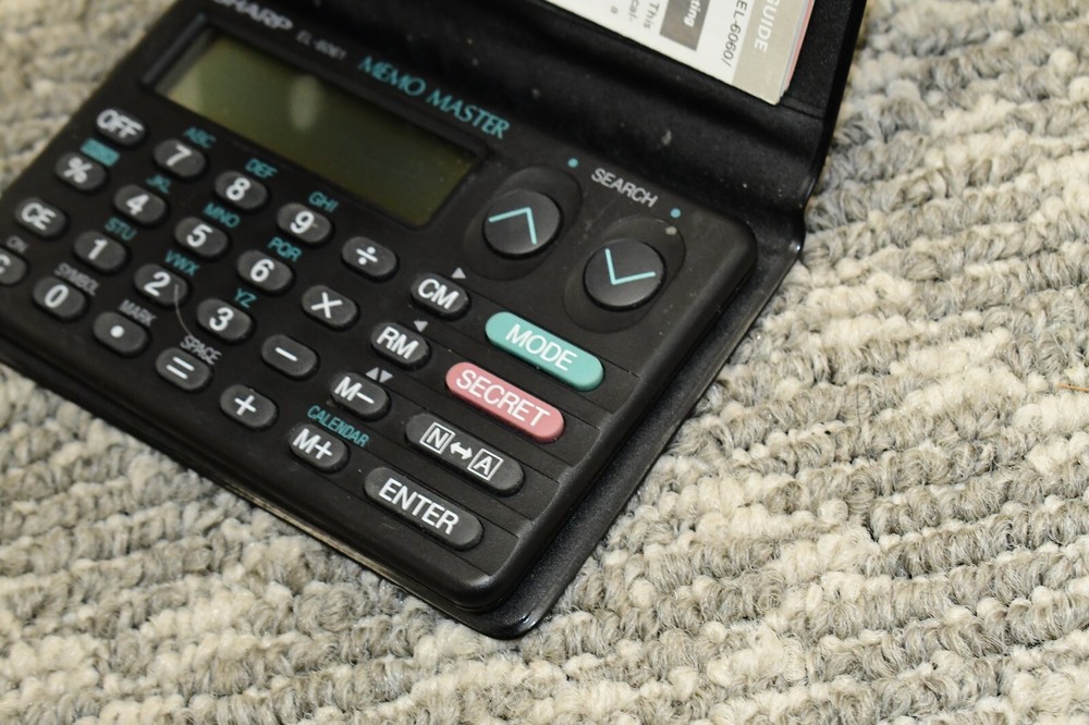 SHARP Memo Master EL-6061 in Protective Case & Instructions with Battery