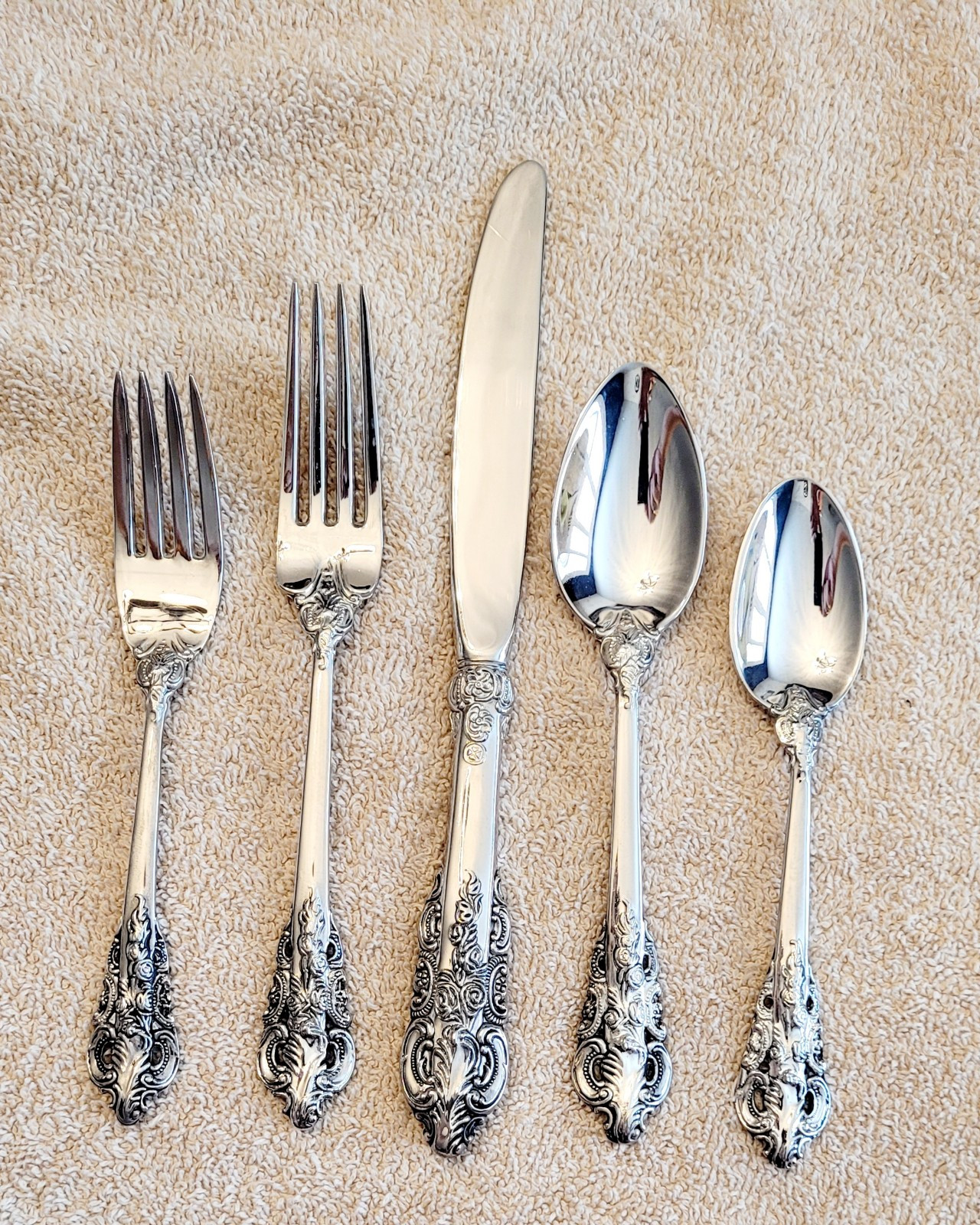 Baroque By Godinger Silver Plated  5 Piece Place Setting