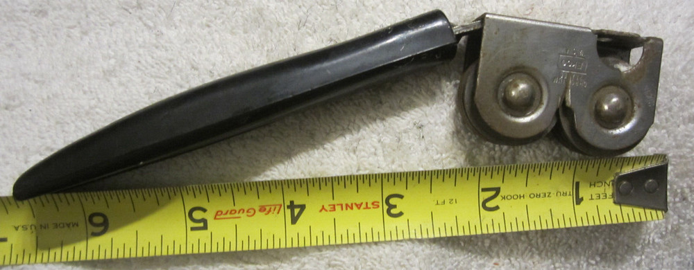 1 EKCO Chrome Black Plastic Handle Manual Pull Through Knife Sharpener USA VTG