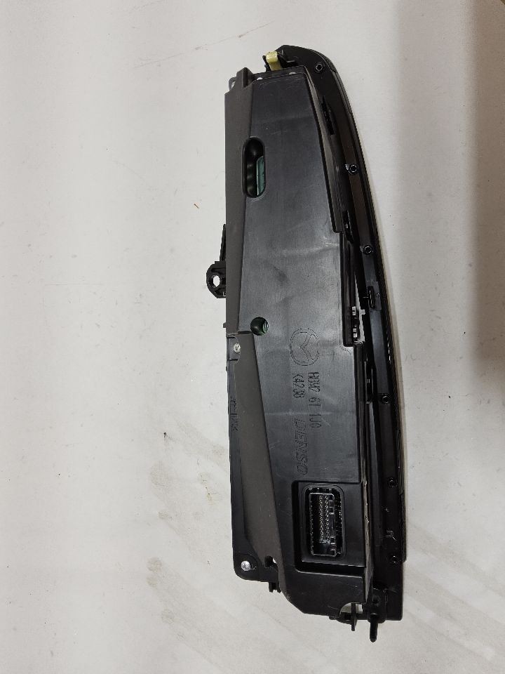 2010-2011 MAZDA 3 Upper Center Dash Display Screen