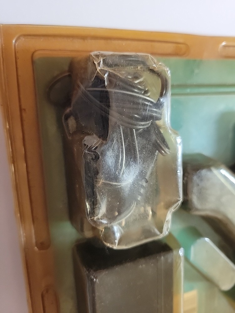 AZTEC VIDEO VARIABLE BRIGHTNESS VIDEO LIGHT FOR CAMCORDERS