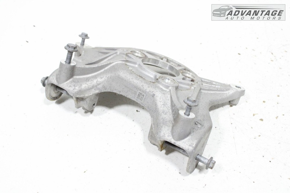 2017-2023 TESLA MODEL 3 AWD FRONT RIGHT SIDE UPPER STRUT MOUNT BRACKET OEM