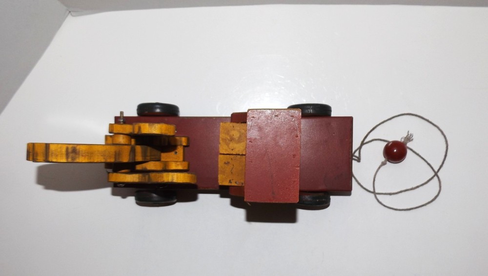 Reproduction Gong Bell Piano Player Mouse Pull Toy