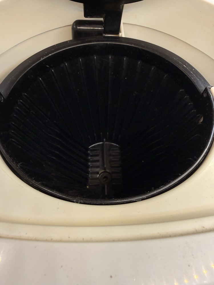 Gevalia XCC-12 Kaffe Programmable 12 cup Coffee Maker Stainless-tested