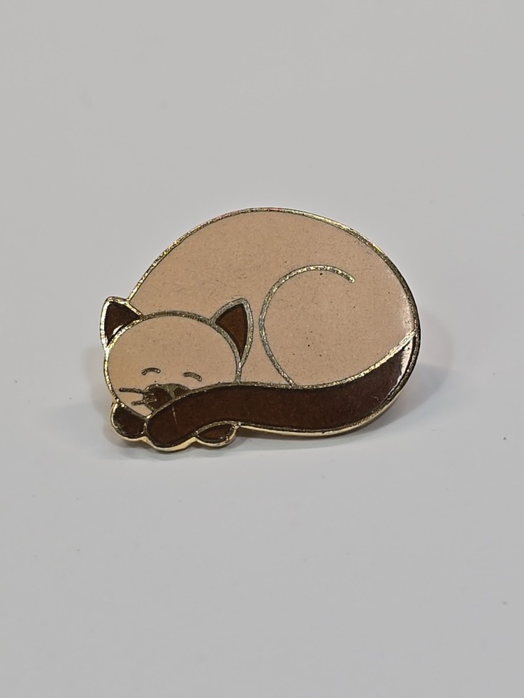 Sleeping Cat Lapel Pin Brown & Tan Color