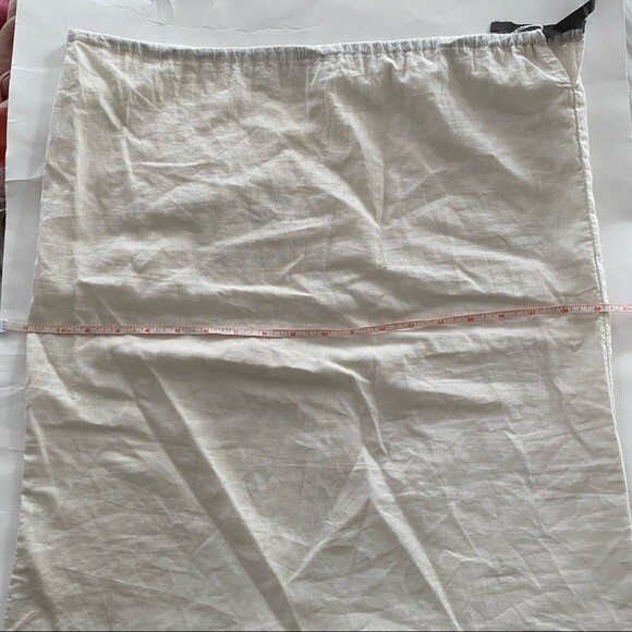 Cos dust bag