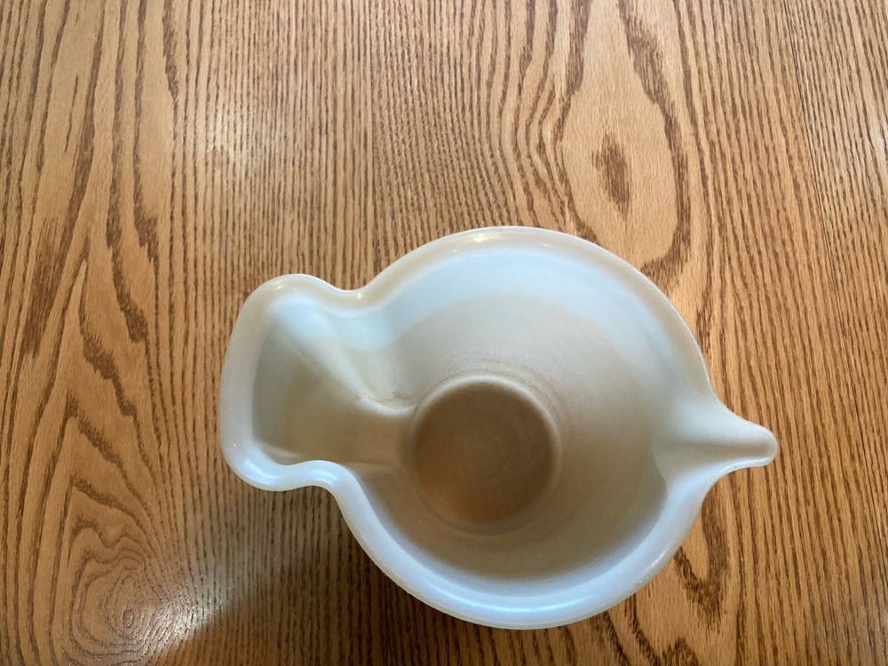 Vintage Tupperware 2 Quart Drink Pitcher 129-1