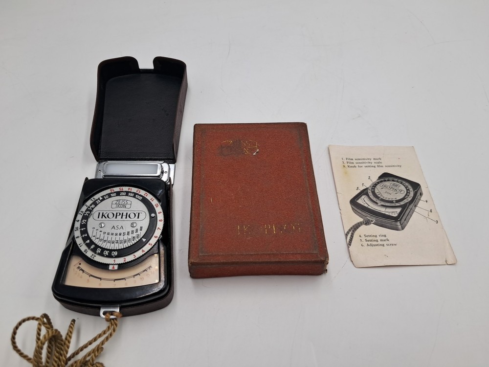 Zeiss Ikon IKOPHOT Light Meter /w Case -  1/2 Box - Insert