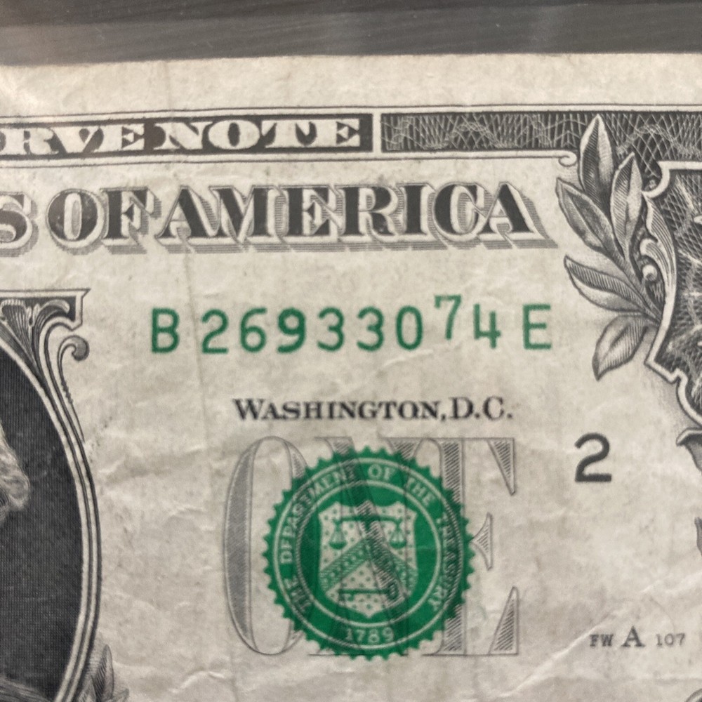 Series 2013 Rolled/Stuck/Turned Digit Error Serial B26933074E Circulated